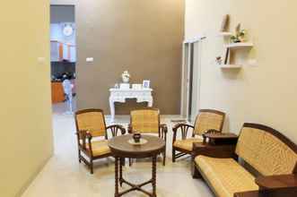 Lobby 4 Full House 3 Bedroom at Pulunk Homestay