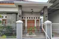 Exterior Full House 3 Bedroom at Pulunk Homestay