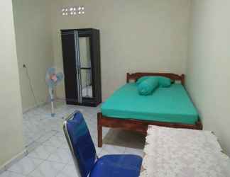 Bedroom 2 Putry Homestay Kupang 