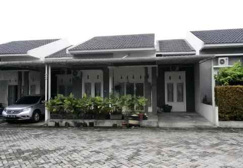 Exterior Griya Mbah Kasinah 9F