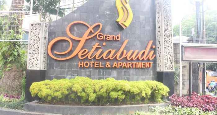 Lobby Grand Setiabudi Apartment Syariah by Budiyana