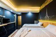 Kamar Tidur Nine Blue Residence