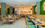 Restaurant 6 Radja Art and Boutique Hotel Simpang Lima