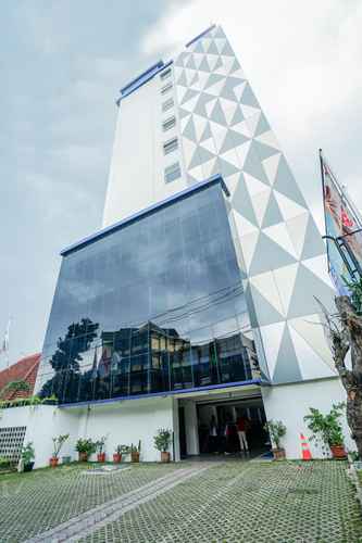EXTERIOR_BUILDING Radja Art and Boutique Hotel Simpang Lima