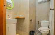 Toilet Kamar 4 Radja Art and Boutique Hotel Simpang Lima