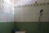 In-room Bathroom Virgin Homestay Kupang 