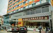 Bangunan 6 Travelite Hotel Legarda