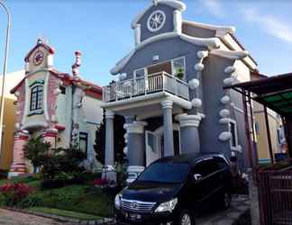 Bangunan 2 Villa Vandrelie Mansion Kota Bunga Puncak