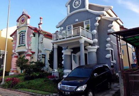 Exterior Villa Vandrelie Mansion Kota Bunga Puncak