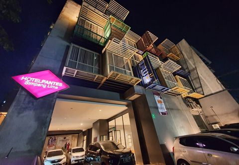 Lobi Hotel Pantes Simpang Lima Semarang
