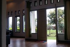 Lobby Villa Pring Lima