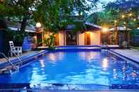 Kolam Renang Palo Alto Bed and Breakfast