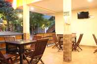 Bar, Kafe dan Lounge Bamboe Inn Homestay 