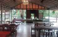 Restoran 2 Tharnnam River Resort