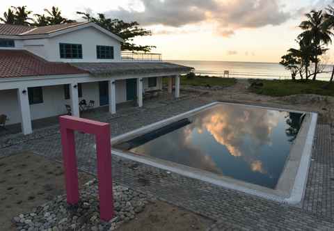 Kolam Renang Lazuli Resort