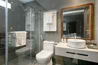 In-room Bathroom Cosmos Hotel Danang