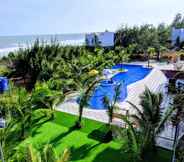 Hồ bơi 2 Oceanward Hotel & Resort 