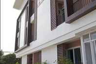 Lobi Field Town Apartment