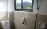 In-room Bathroom 6 Lan Bless Pension House