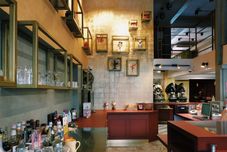 Bar, Cafe and Lounge Golden House Bangkok