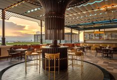 Nhà hàng 4 Melia Vinpearl Quang Binh