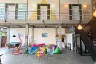 Lobi Beach Hut Hostel