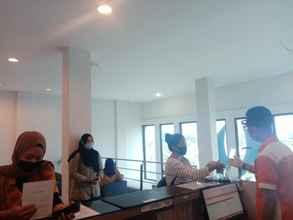 Lobby 4 Voxstay Karawang