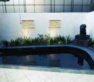 Swimming Pool 7 Cozy Residence Wedasari Bali