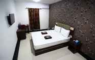 Kamar Tidur 4 Happy Hotel Batam