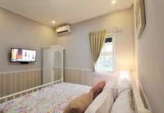 Bedroom 2 Omah Madam Bed and Breakfast