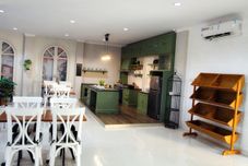 Bar, Cafe and Lounge Omah Madam Bed and Breakfast