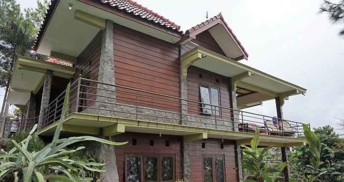 ภายนอกอาคาร Villa Ayunisa