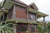 ภายนอกอาคาร Villa Ayunisa