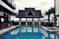 Kolam Renang Prime Asia Hotel