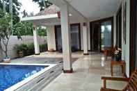 Kolam Renang Villa Siwa