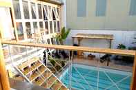 Swimming Pool La Mer Homestay