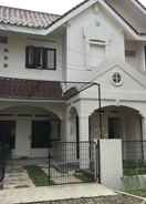 EXTERIOR_BUILDING Neng's Homestay Syariah