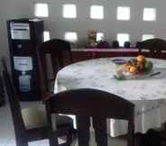 Common Space 6 Neng's Homestay Syariah