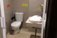 Toilet Kamar Benhur Hotel