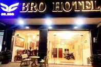 Bên ngoài Bro Hotel