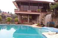 Kolam Renang Villa Morry 1