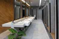 ห้องน้ำภายในห้อง TAN Hostel x Cafe