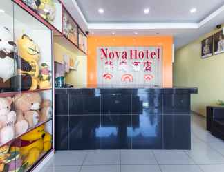 ล็อบบี้ 2 SUPER OYO 43934 Nova Hotel