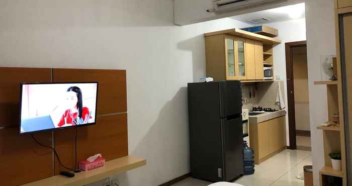 ห้องนอน Clean Thamrin Executive Studio Apartment By Rentaloka