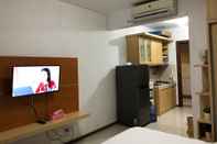 ห้องนอน Clean Thamrin Executive Studio Apartment By Rentaloka