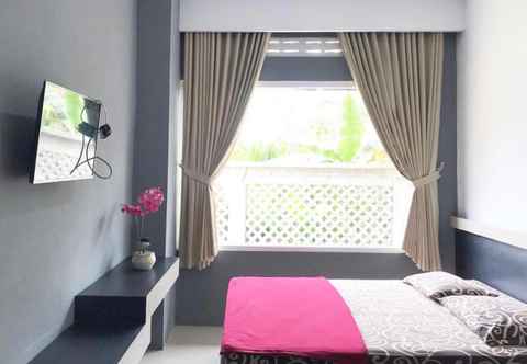 Bedroom Cozy Room at Hotel Lido Yogyakarta