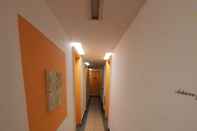 Lobi SPOT ON 89698 Budget Inn Hotel