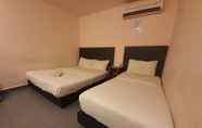 Bedroom 3 SPOT ON 89698 Budget Inn Hotel
