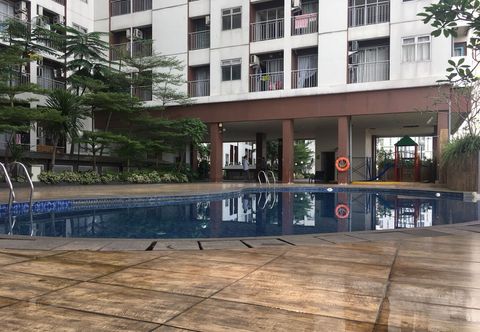 Swimming Pool RedLiving Apartemen Serpong Green View - Farida Property