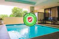 Swimming Pool RedDoorz Plus @ Mabolo Cebu